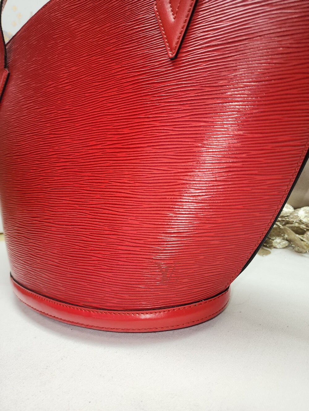 Authentic Louis Vuitton Epi Saint Jacques Castillan Red W/ Dust Bag - Picture 5 of 17